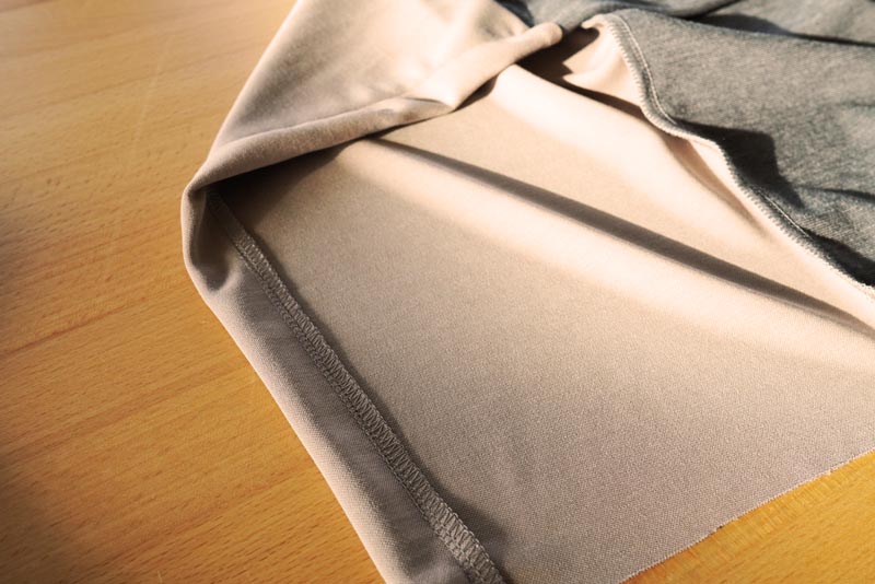 Jak ušít prodlouženou dámskou mikinu - šití kapuce, koncová záložka