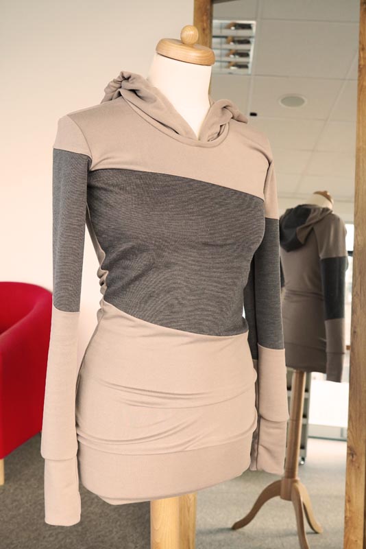 Střih a návod na mikinu