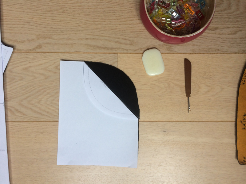 Střih a návod na šití mikiny