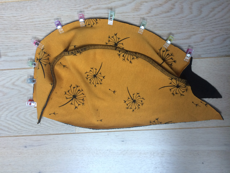 Dámská mikina (střih a návod na šití)