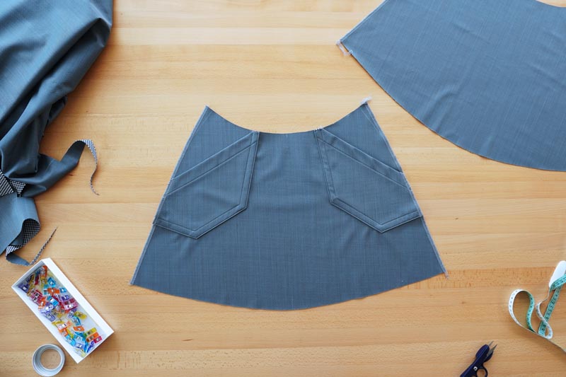 Návod jak ušít dámskou zimní sukni - našití kapes na sukni