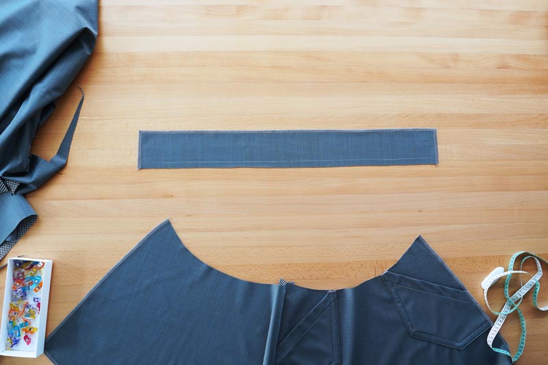 Návod jak ušít dámskou zimní sukni - všití pásku do sukně