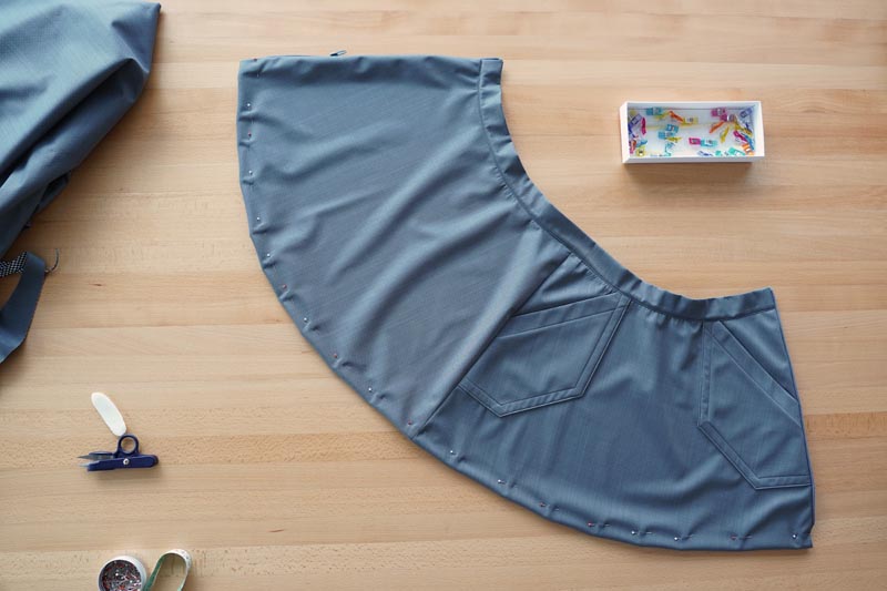 Návod jak ušít dámskou zimní sukni - zakončení spodního lemu sukně