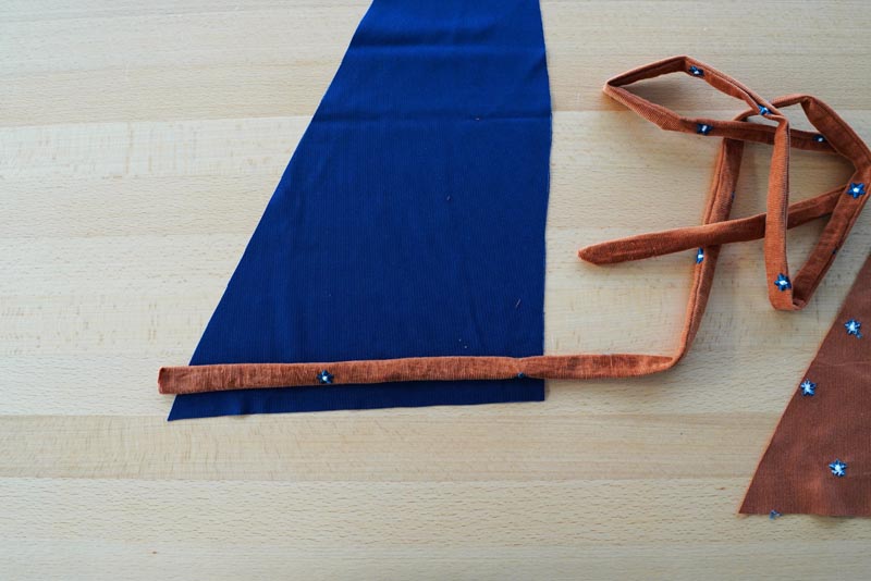 Jak ušít dámské zavinovací šaty - zdvojený přední díl živůtku