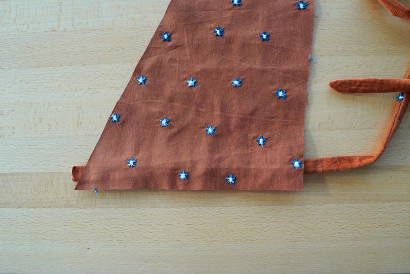 Jak ušít dámské zavinovací šaty - zdvojený přední díl živůtku