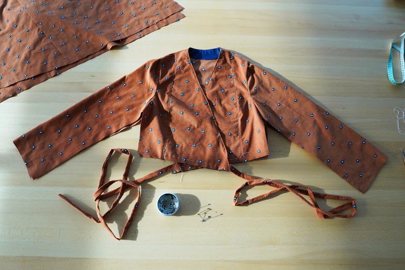 Jak ušít dámské zavinovací šaty - rukávy