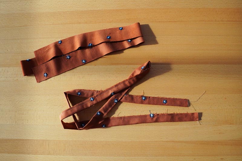 Jak ušít dámské zavinovací šaty - pásek/vázačka