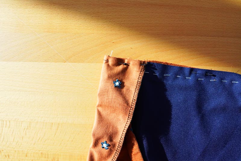 Jak ušít dámské zavinovací šaty - boční kompletace sukně a živůtku