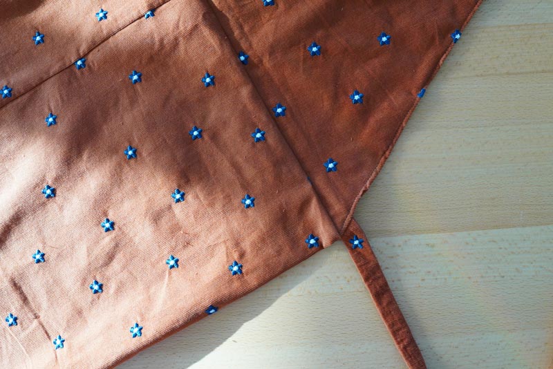 Jak ušít dámské zavinovací šaty - boční kompletace sukně a živůtku