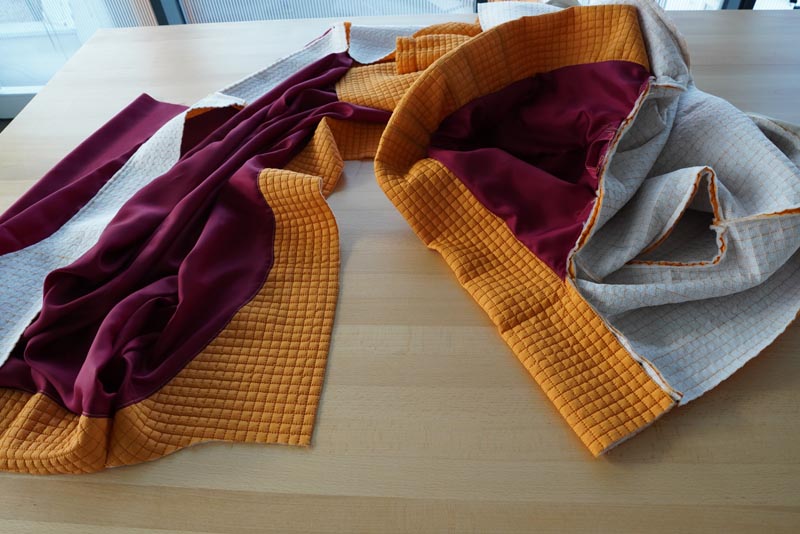 Střih a návod jak ušít dámský prošívaný celopropínací kabát s velkým límcem a kapucí - podšívka - límec