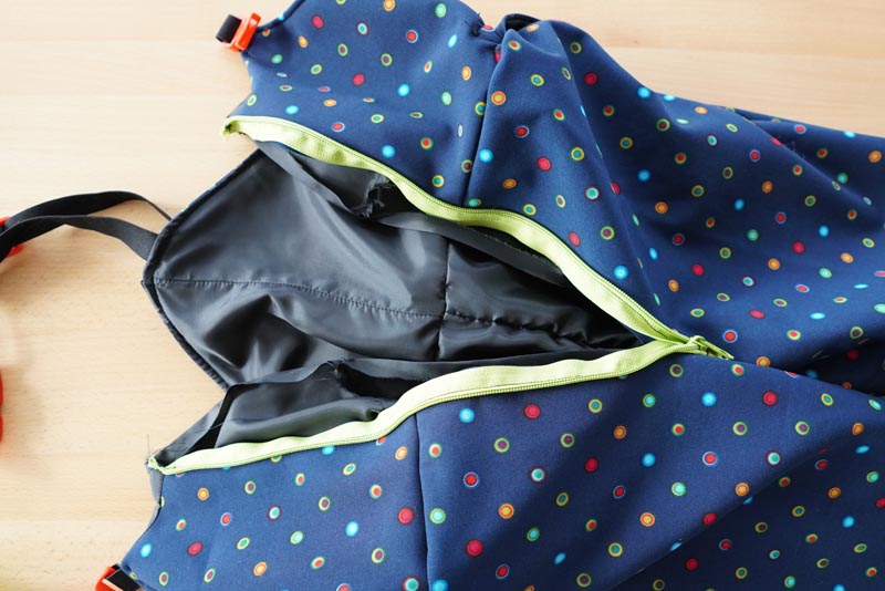 Střih a návod jak ušít dětské oteplováky - zip