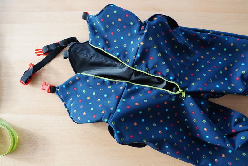 Střih a návod jak ušít dětské oteplováky - zip