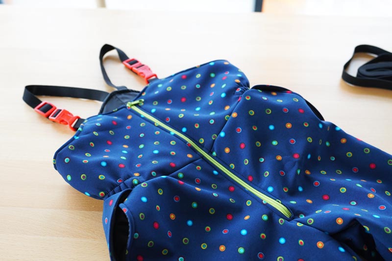 Střih a návod jak ušít dětské oteplováky - zip