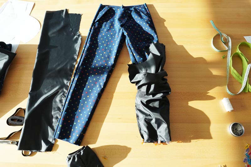 Střih a návod jak ušít dětské oteplováky - nohavicové díly do gumy