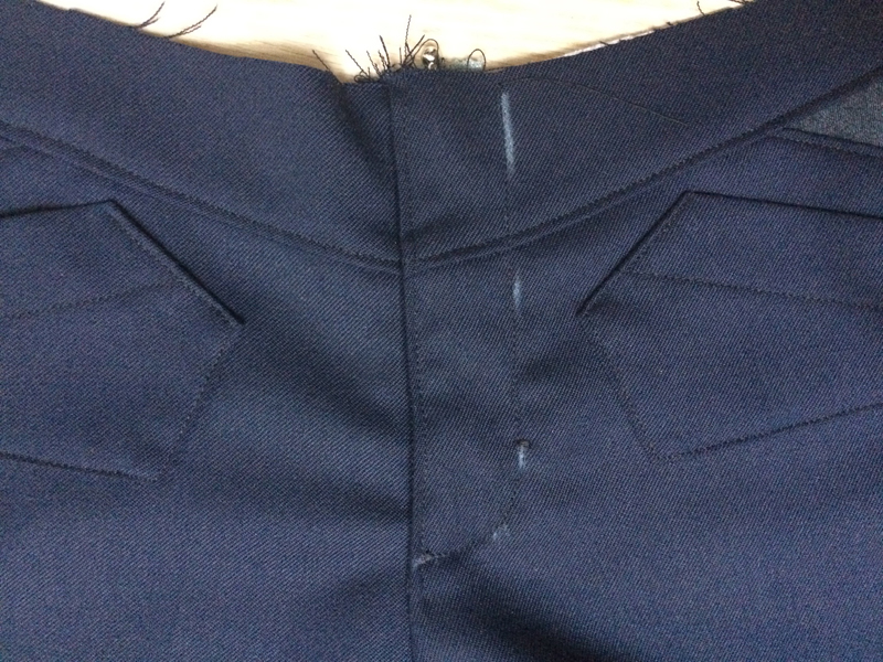 Jak ušít dámské kalhoty, rozparek zipu (poklopec)