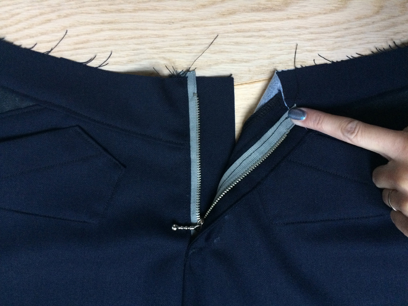 Jak ušít dámské kalhoty, rozparek zipu (poklopec)