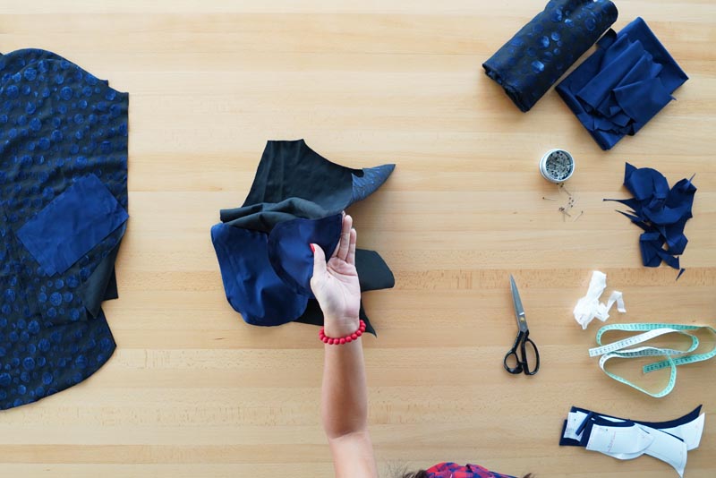 Návod a střih na jednoduché volnější podzimní / zimní šaty - šití kapsy