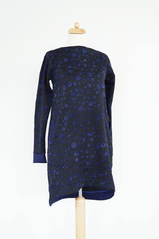 Návod a střih na jednoduché volnější podzimní / zimní šaty