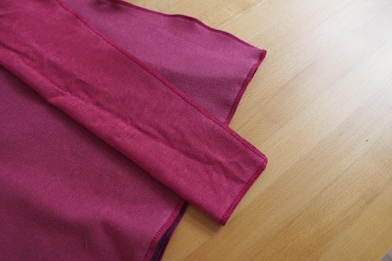Jak ušít kojící tričko (střih a návod zdarma) - spodní lem