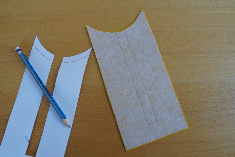 Jak ušít tričko se zipem a nízkým stojatým límečkem - zip s podšívkou ve výstřihu