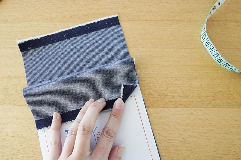 Nakládaná kapsa s ozdobným lemem - návod na šití