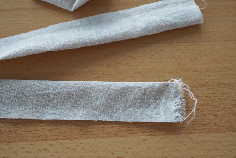 Střih na dámskou zástěru zdarma + návod na šití krok za krokem: Zavazování