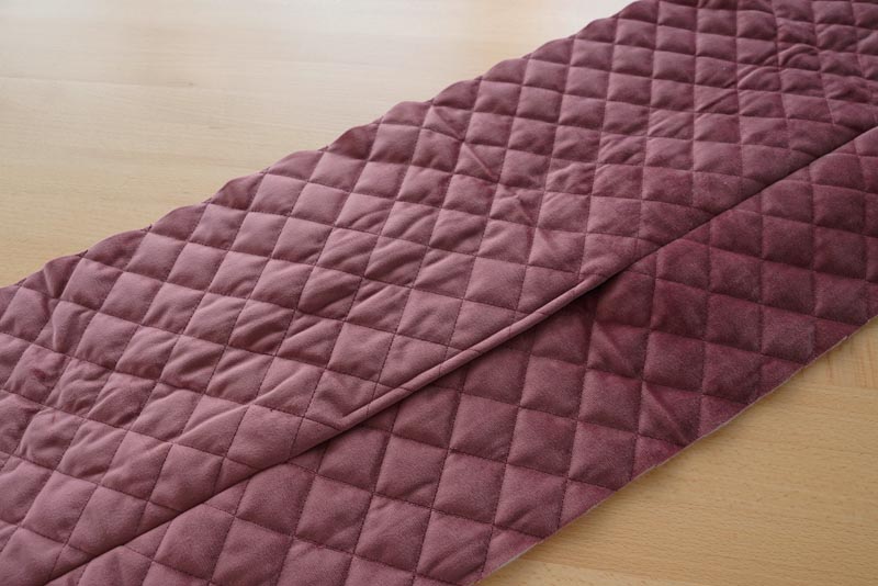 Střih a návod jak ušít dámskou dlouhou vestu s podšívkou, vysokým límcem a vnořenými kapsami - kapsy