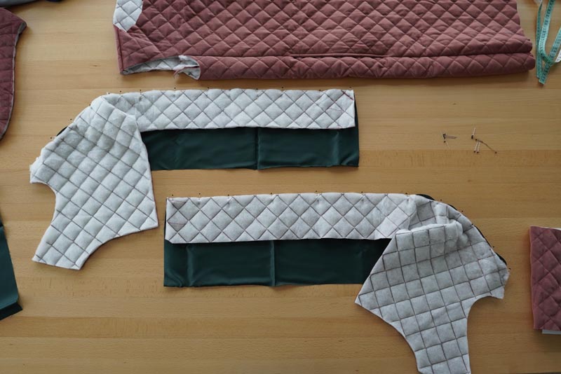Střih a návod jak ušít dámskou dlouhou vestu s podšívkou, vysokým límcem a vnořenými kapsami - podsádky a podšívka