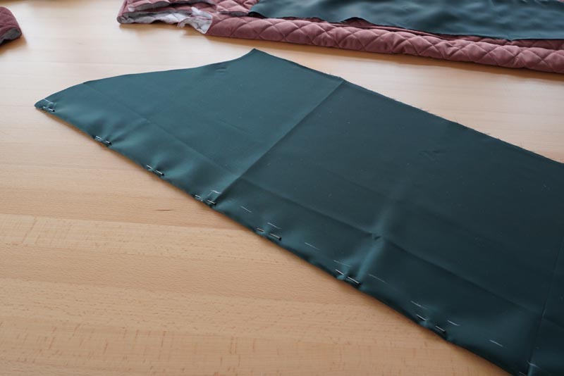 Střih a návod jak ušít dámskou dlouhou vestu s podšívkou, vysokým límcem a vnořenými kapsami - podsádky a podšívka