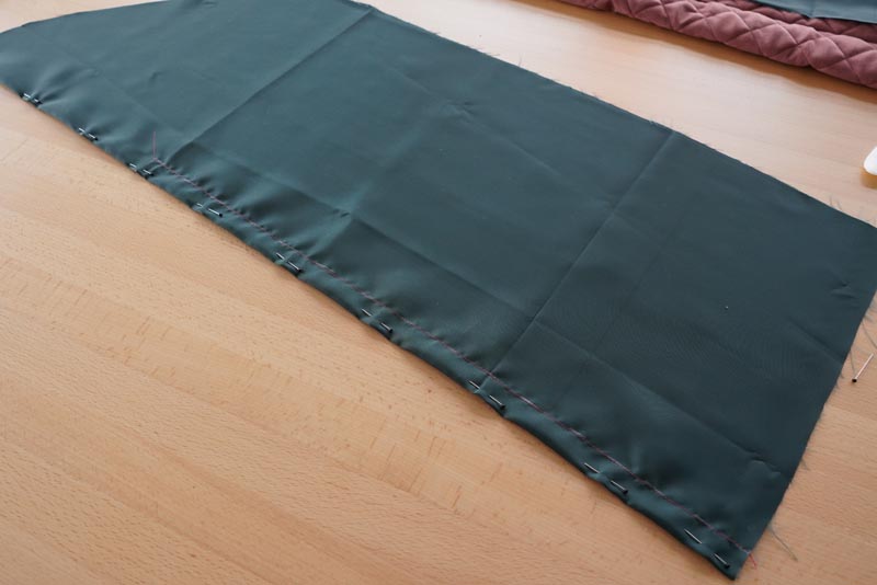 Střih a návod jak ušít dámskou dlouhou vestu s podšívkou, vysokým límcem a vnořenými kapsami - podsádky a podšívka