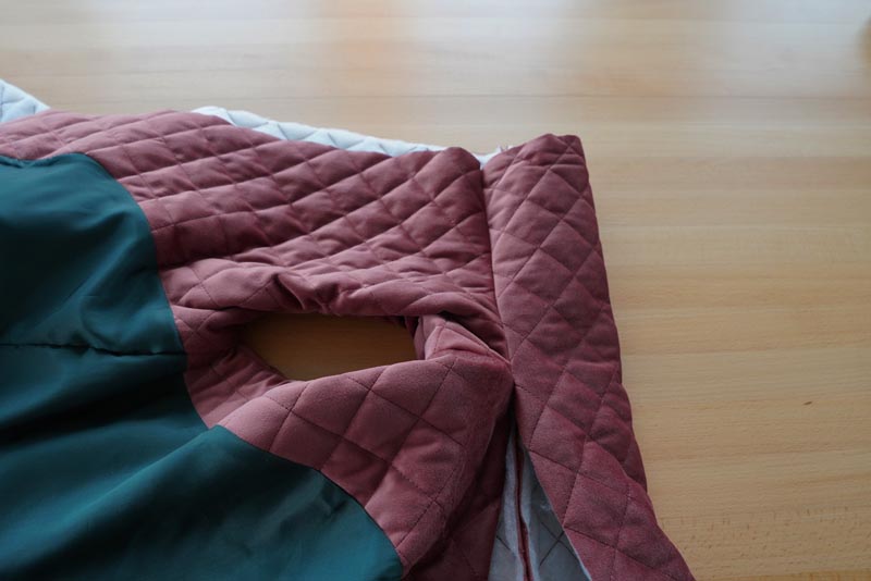 Střih a návod jak ušít dámskou dlouhou vestu s podšívkou, vysokým límcem a vnořenými kapsami - límec