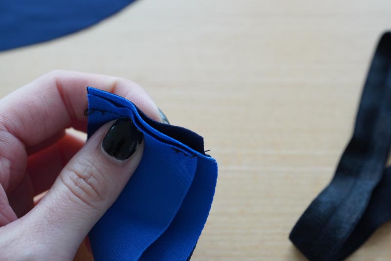 Jak ušít jednoduchý sportovní podprsenkový top