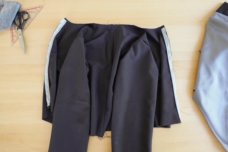 Jak ušít dámské sako s podšívkou - kompletace vrchových a podšívkových dílů