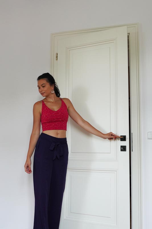 Jak ušít jednoduchý dámský podprsenkový crop top