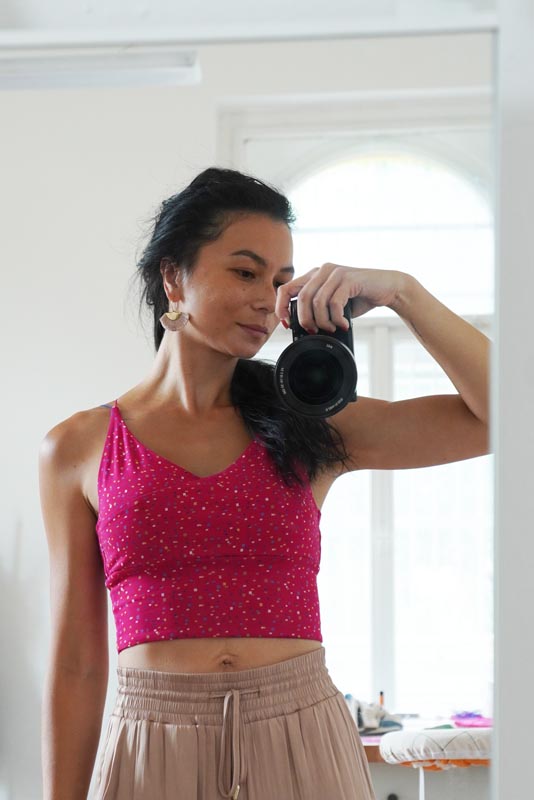 Jak ušít jednoduchý dámský podprsenkový crop top