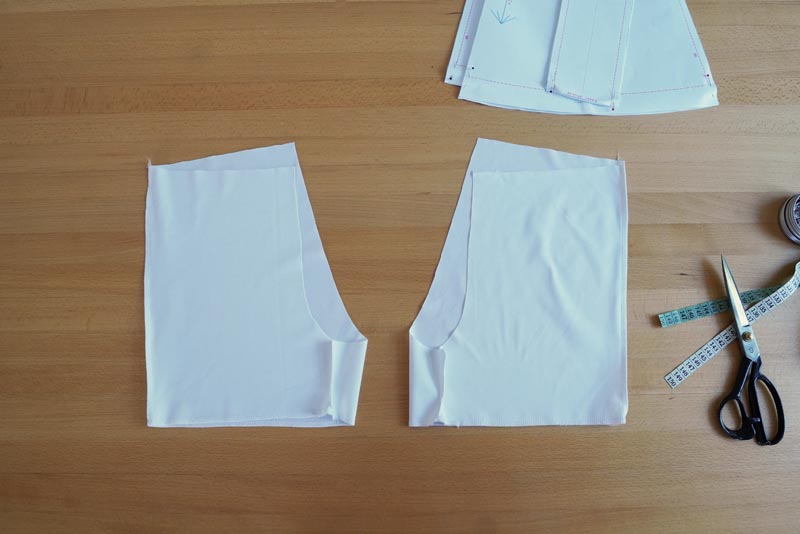 Střih na dámské šortky se sukní (sukni s všitými kraťasy) - krokové a boční švy šortek