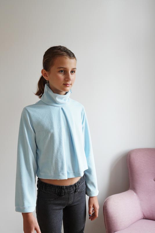 Střih na dětskou a dámskou crop mikinu - návod jak ušít mikinu