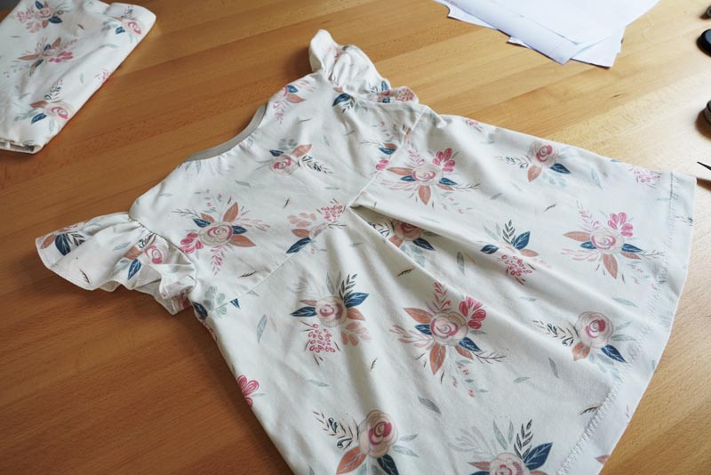 Střih a návod jak ušít jednoduchou dětskou tuniku / halenku