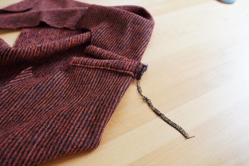 Střih a návod na dámské teplé pončo s límcem