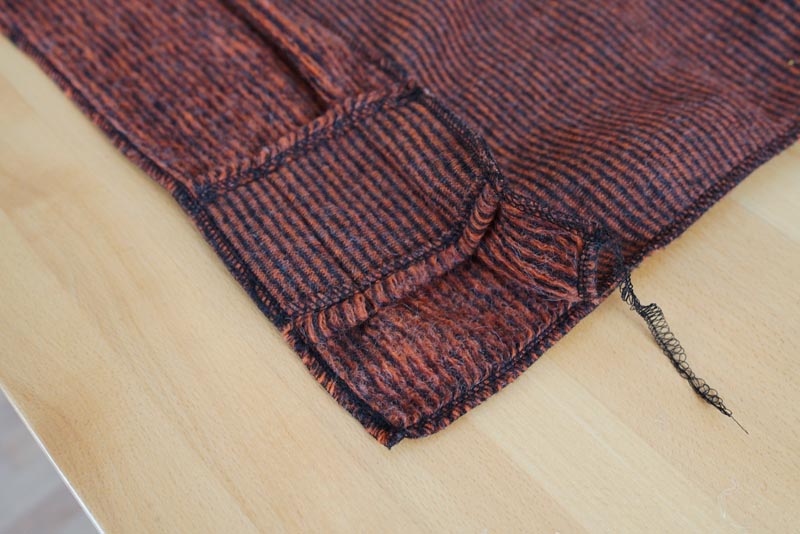 Střih a návod na dámské teplé pončo s límcem