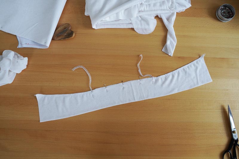 Střih a návod jak ušít dámské tričko se stojáčkem a překřížením