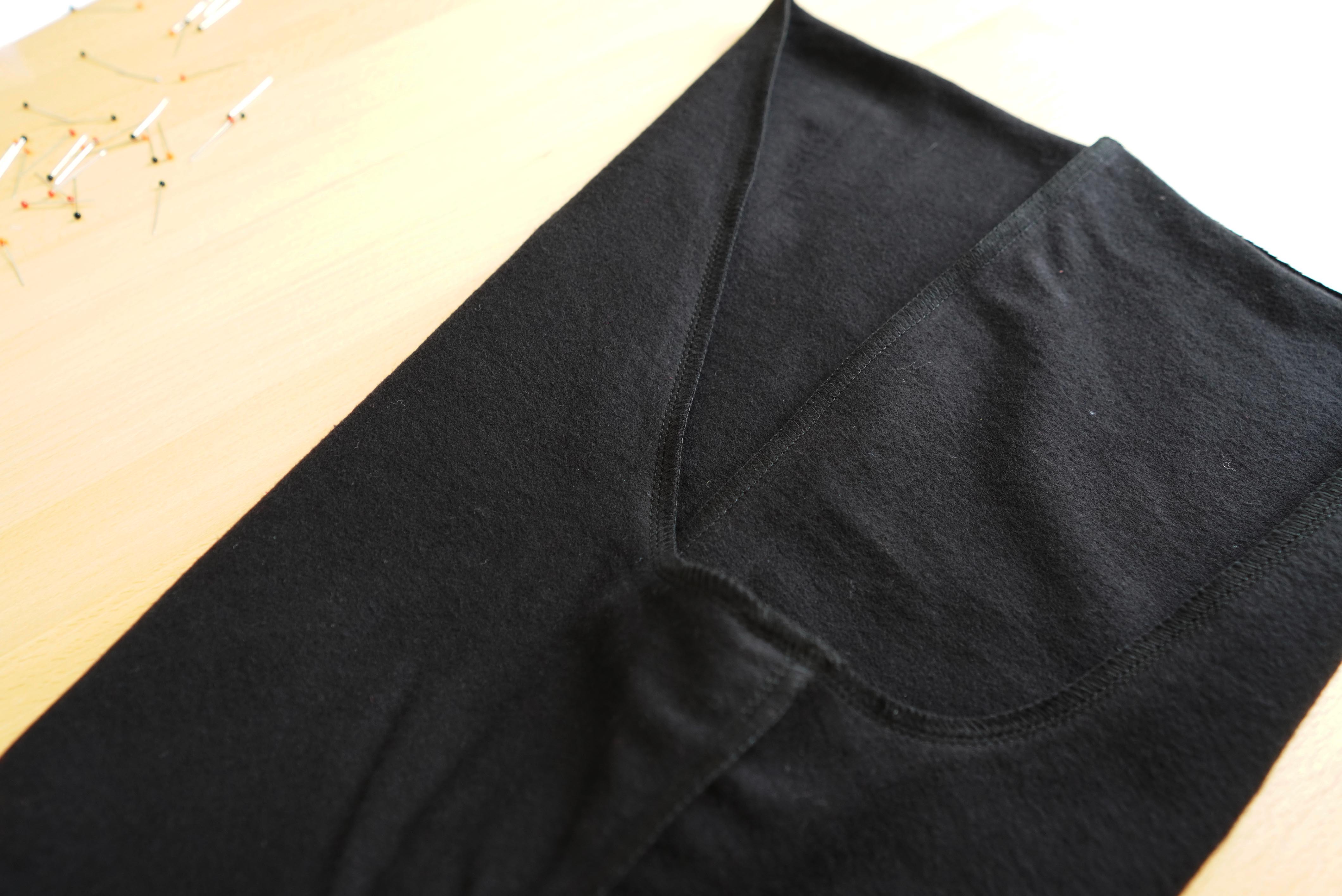 Střih na jednoduché elastické zvonáče s vysokým pasem a návod na šití zdarma