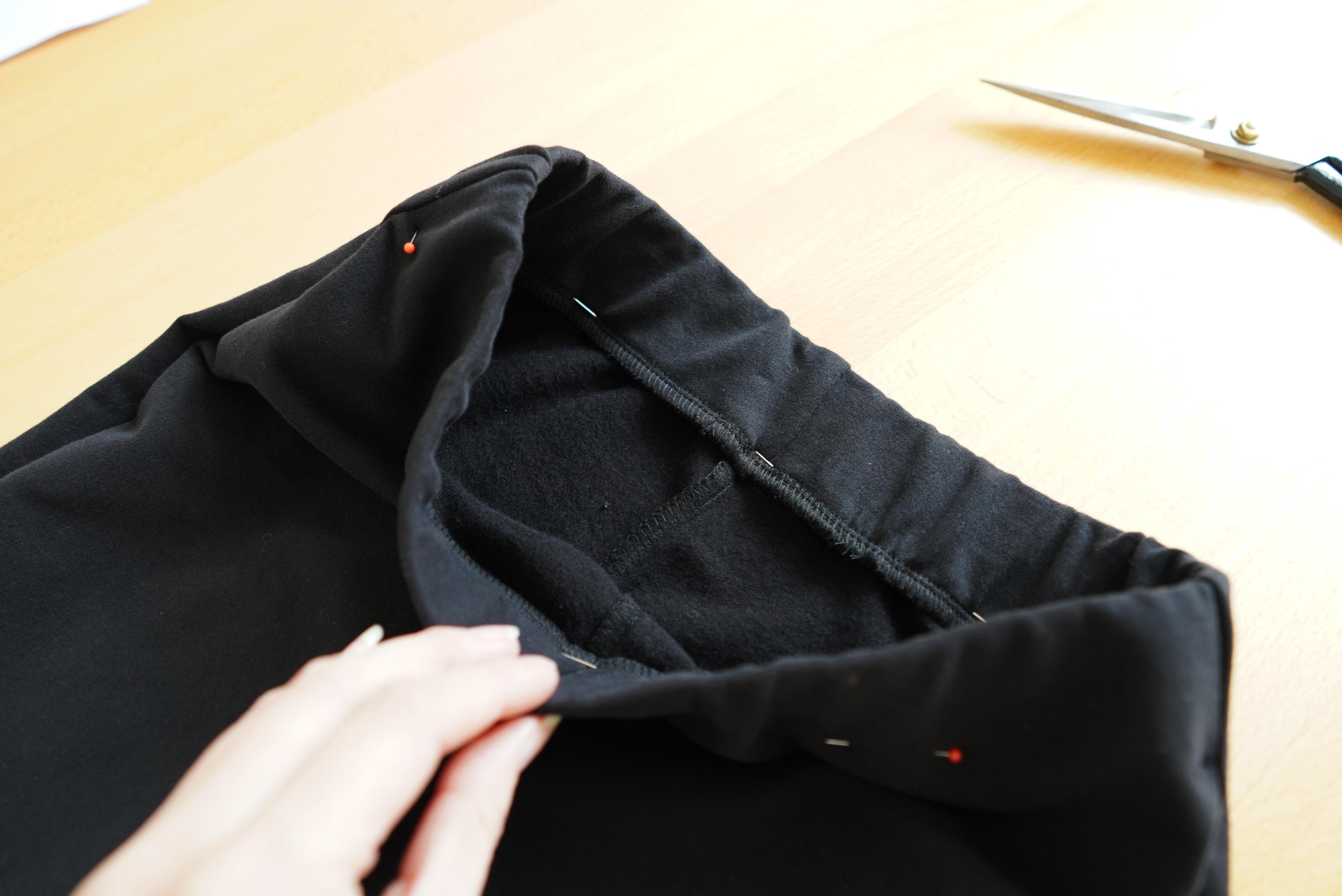 Střih na jednoduché elastické zvonáče s vysokým pasem a návod na šití zdarma