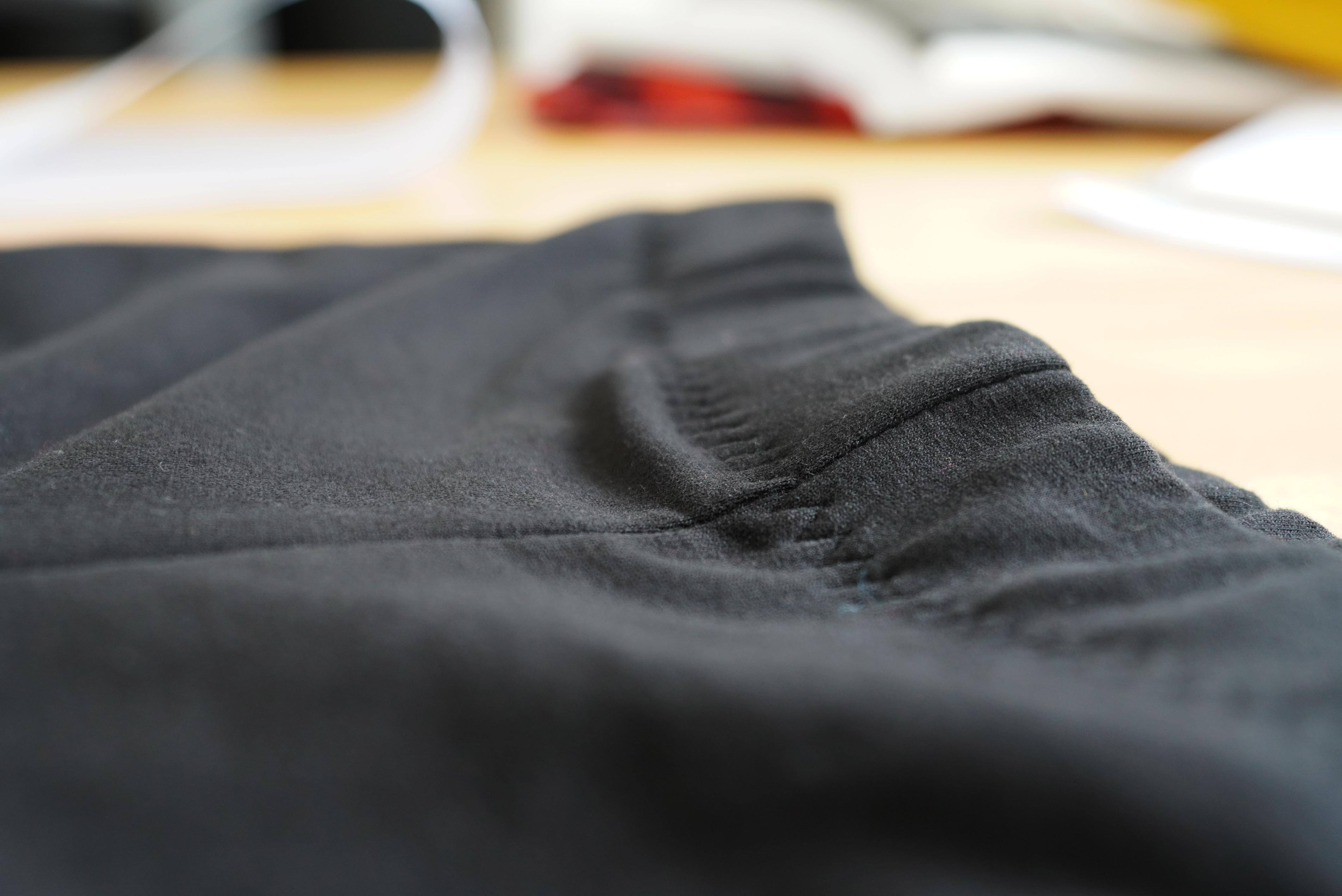 Střih na jednoduché elastické zvonáče s vysokým pasem a návod na šití zdarma