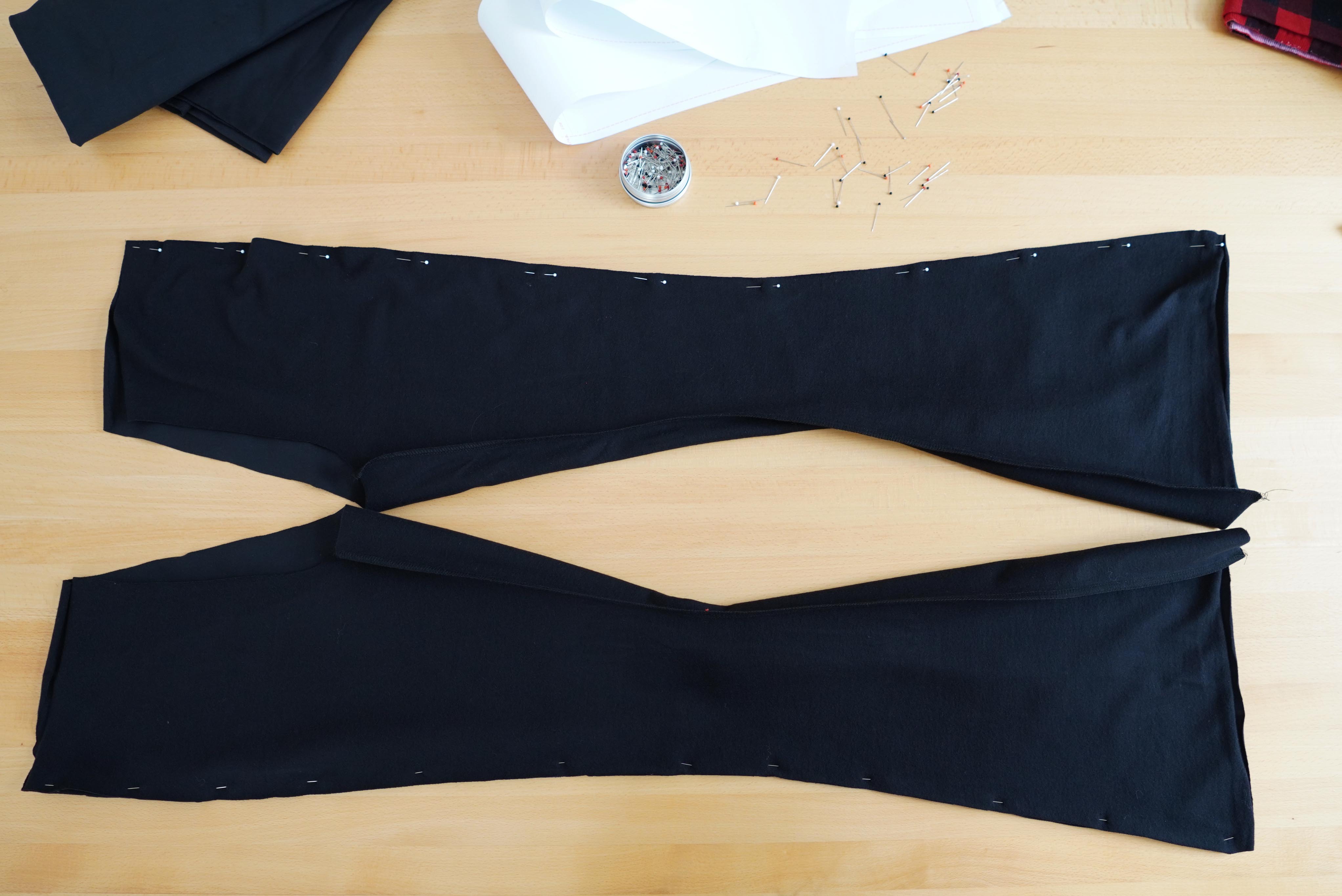 Střih na jednoduché elastické zvonáče s vysokým pasem a návod na šití zdarma