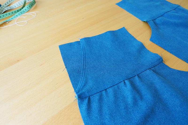 Dětský a dámský střih na kalhot + podrobný návod na šití balónových kalhot zdarma - kapsy