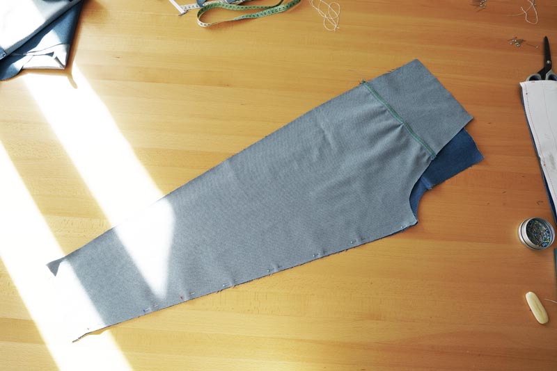 Dětský a dámský střih na kalhot + podrobný návod na šití balónových kalhot zdarma - krokové švy