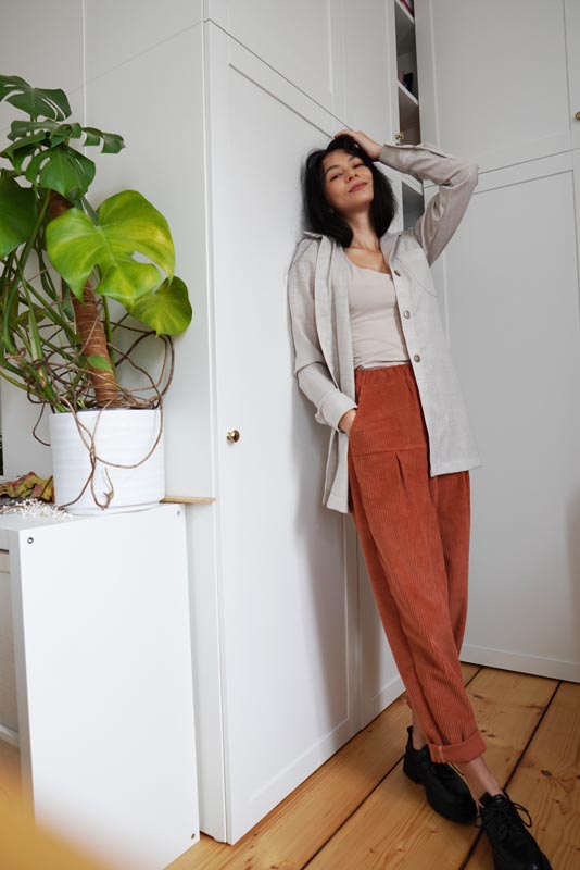 Jak ušít jednoduchou dámskou vrchní košili, podrobný návod na šití krok za krokem zdarma + střih v dámských velikostech 32-60.