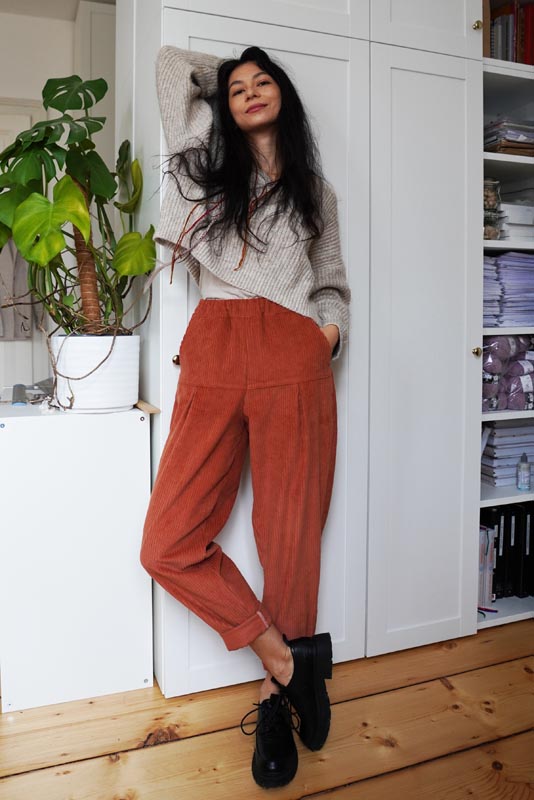 Jak ušít dámské nebo dětské balónové kalhoty se sedlem a pasem do gumy