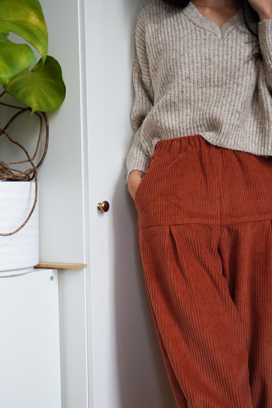 Jak ušít dámské nebo dětské balónové kalhoty se sedlem a pasem do gumy